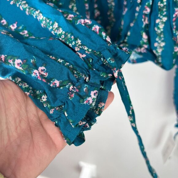 Kingston Grey Emma JUNIOR Smocked Waist Floral Cropped Top Medium Teal Blue Rayo - Picture 5 of 11